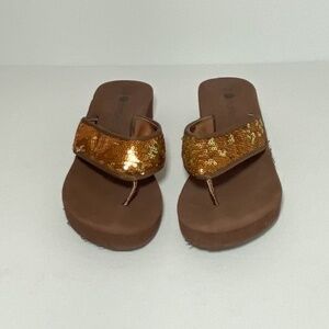 Sparkle Sequin Flip Flops Women's Size: 5/6 FREE w/bundle